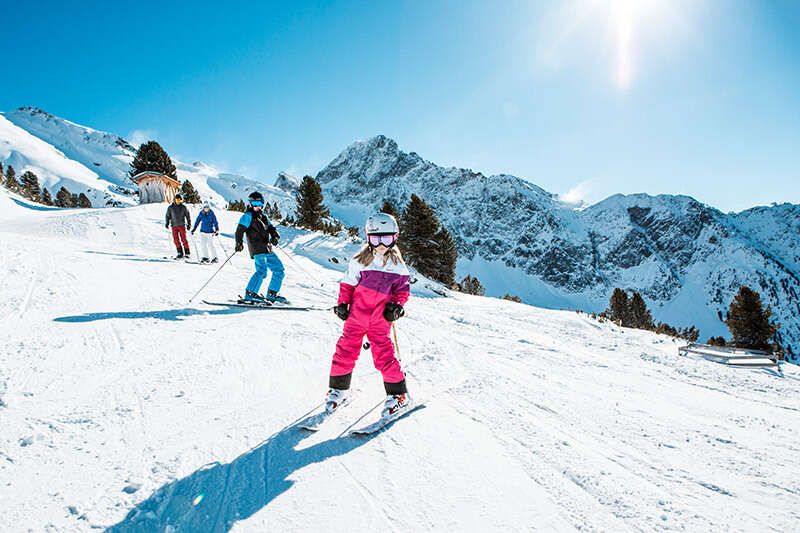 Winterurlaub im Ötztal – Skifahren mit der Familie